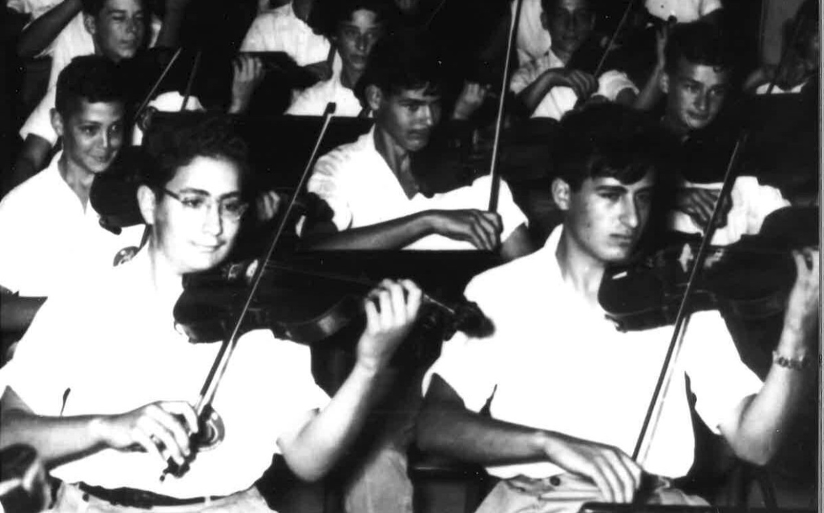 Eliahu Inbal im Jugendorchester Jerusalem, ca. 1950, vorne rechts